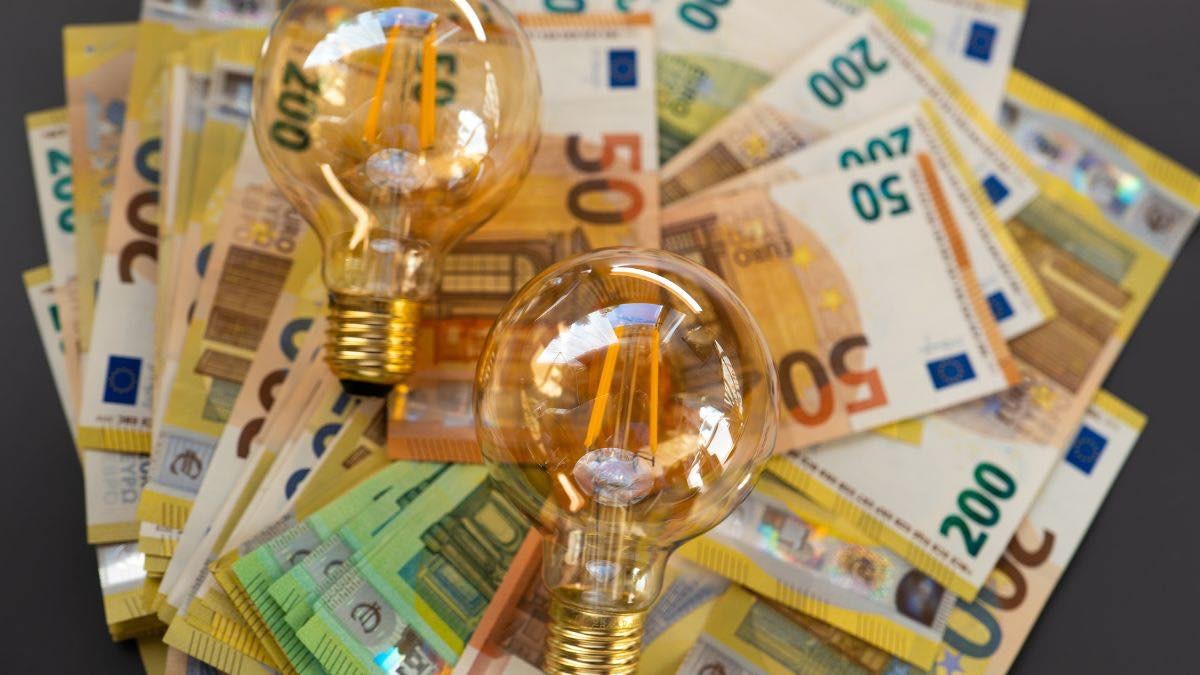 Así puedes conseguir con Endesa dos meses de luz gratis al año para toda la vida