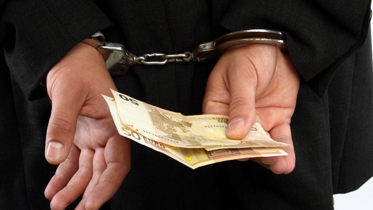 La estafa bancaria que puede mandarte a la cárcel: es fácil caer en la trampa
