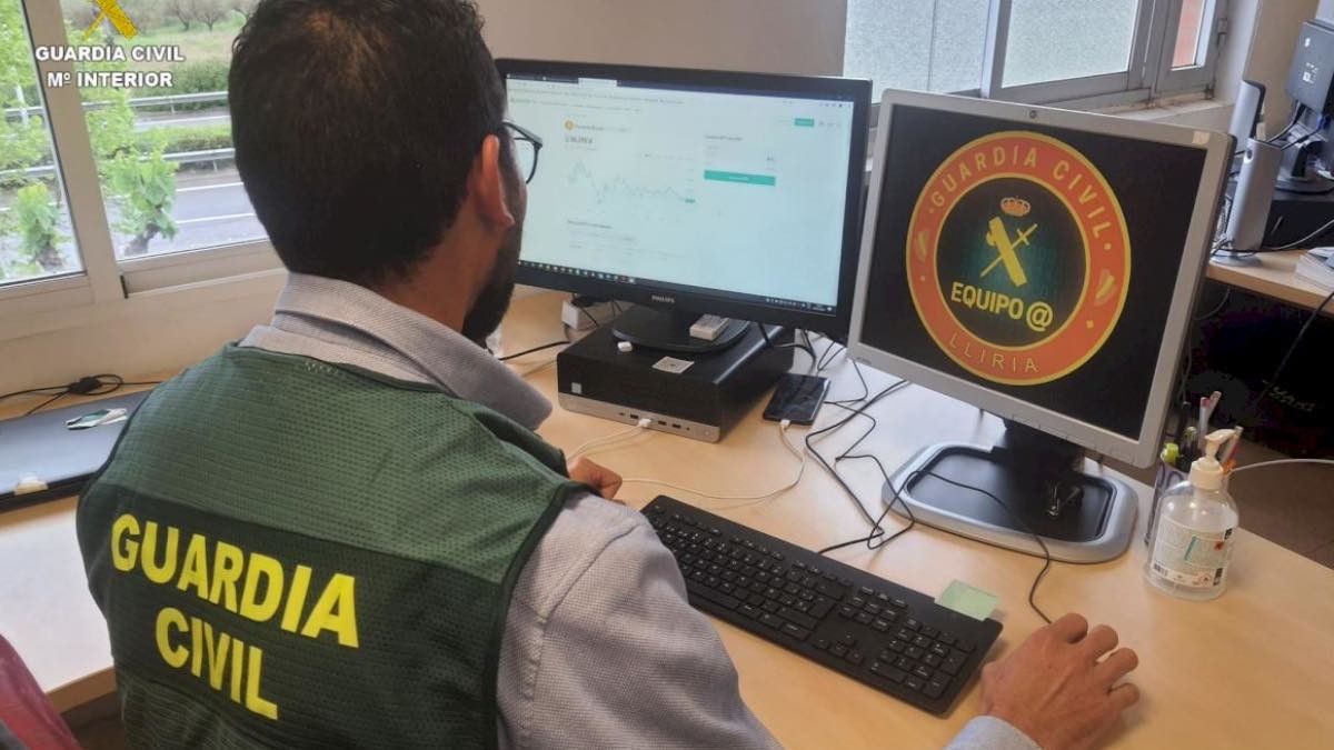 La Guardia civil alerta de una nueva estafa: no cojas este papel