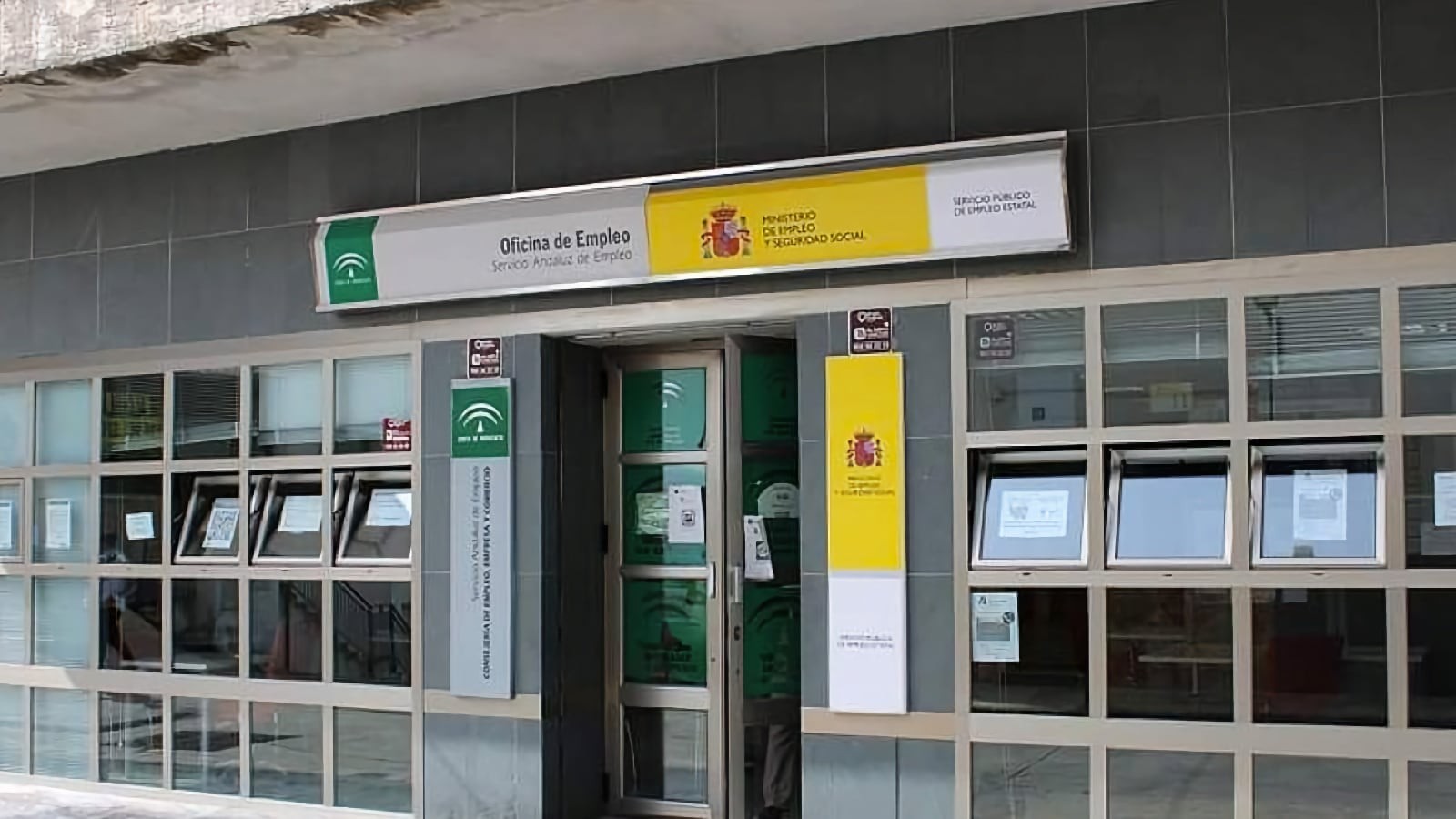 Cómo pedir cita previa al SAE por teléfono e internet