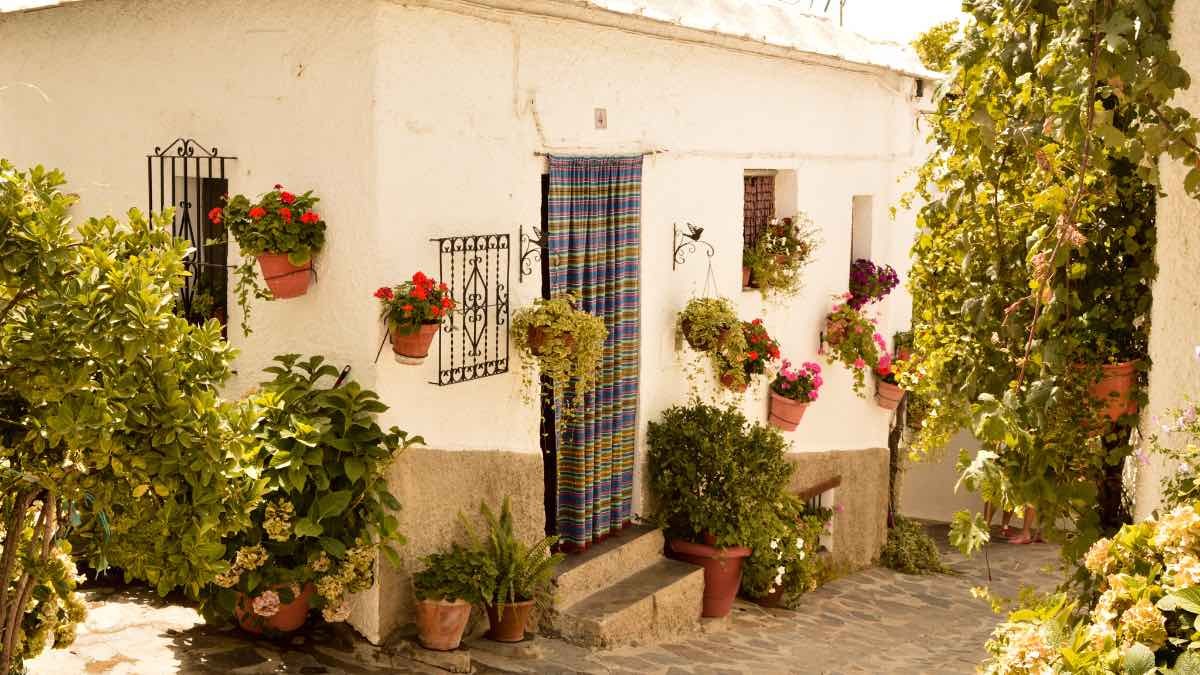 Este es el pueblo andaluz que promete acabar con la soltería de quienes lo visiten
