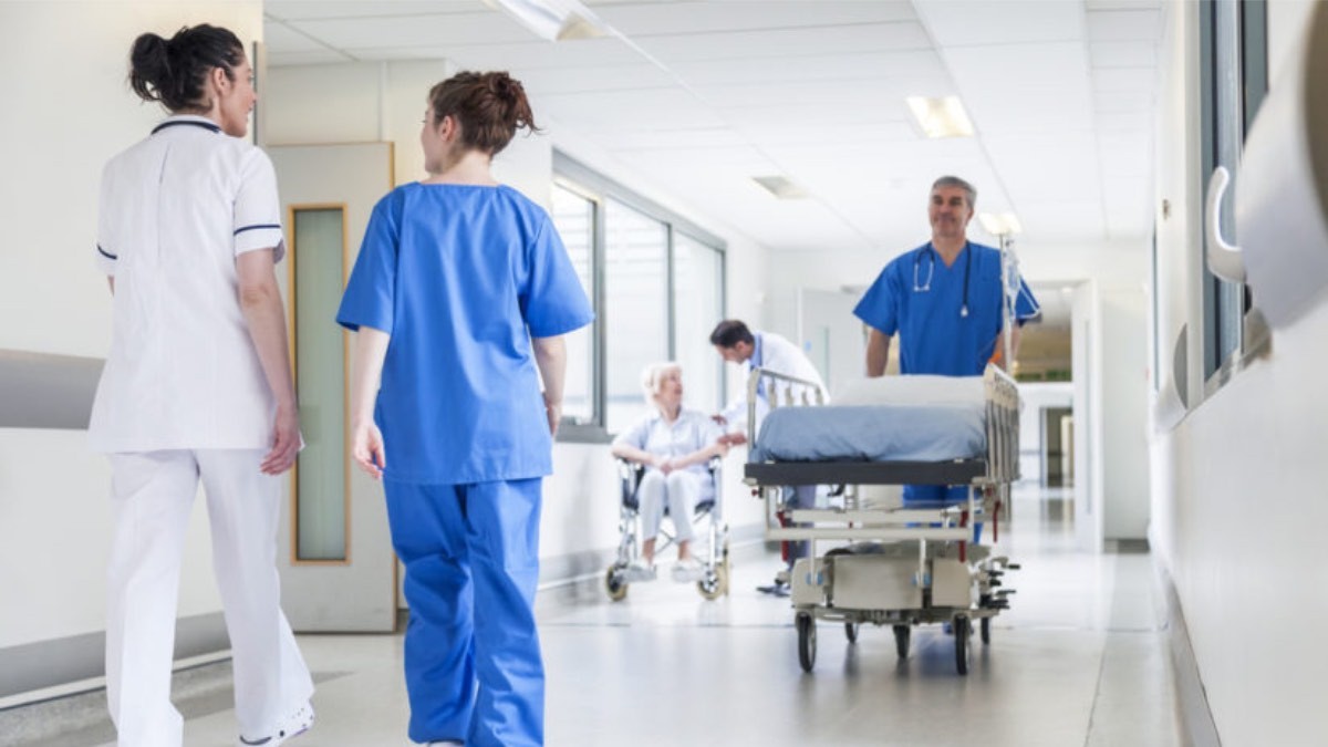 Cursos de celador sanitario en Madrid que suman puntos en las oposiciones