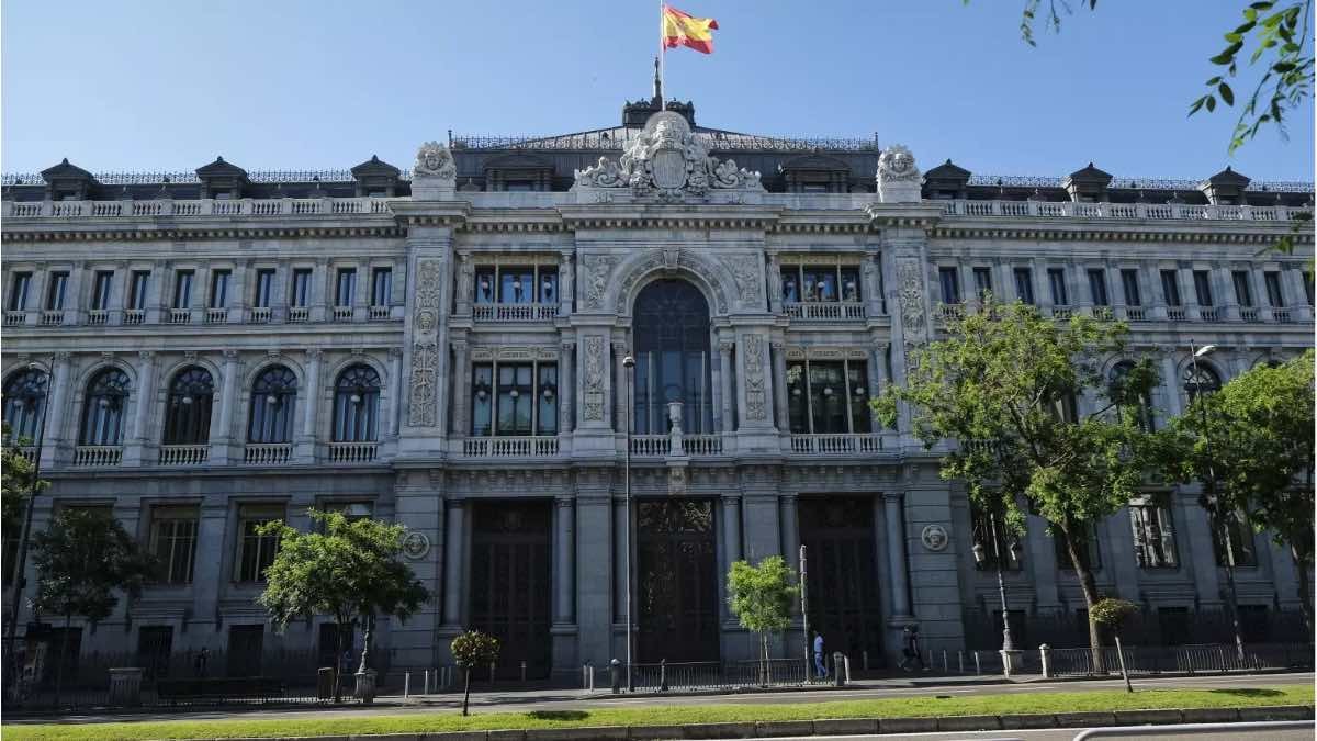 El Banco de España avisa: los españoles cada vez trabajarán menos
