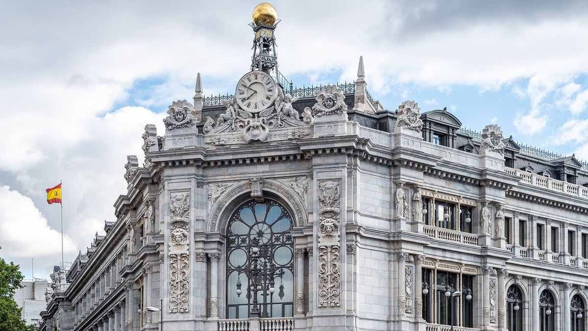 Lo avisa el Banco de España: cuidado con utilizar los códigos QR
