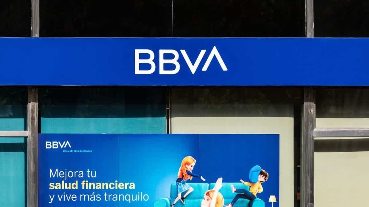 BBVA alerta a sus clientes sobre cambios en su aplicación para evitar estafas