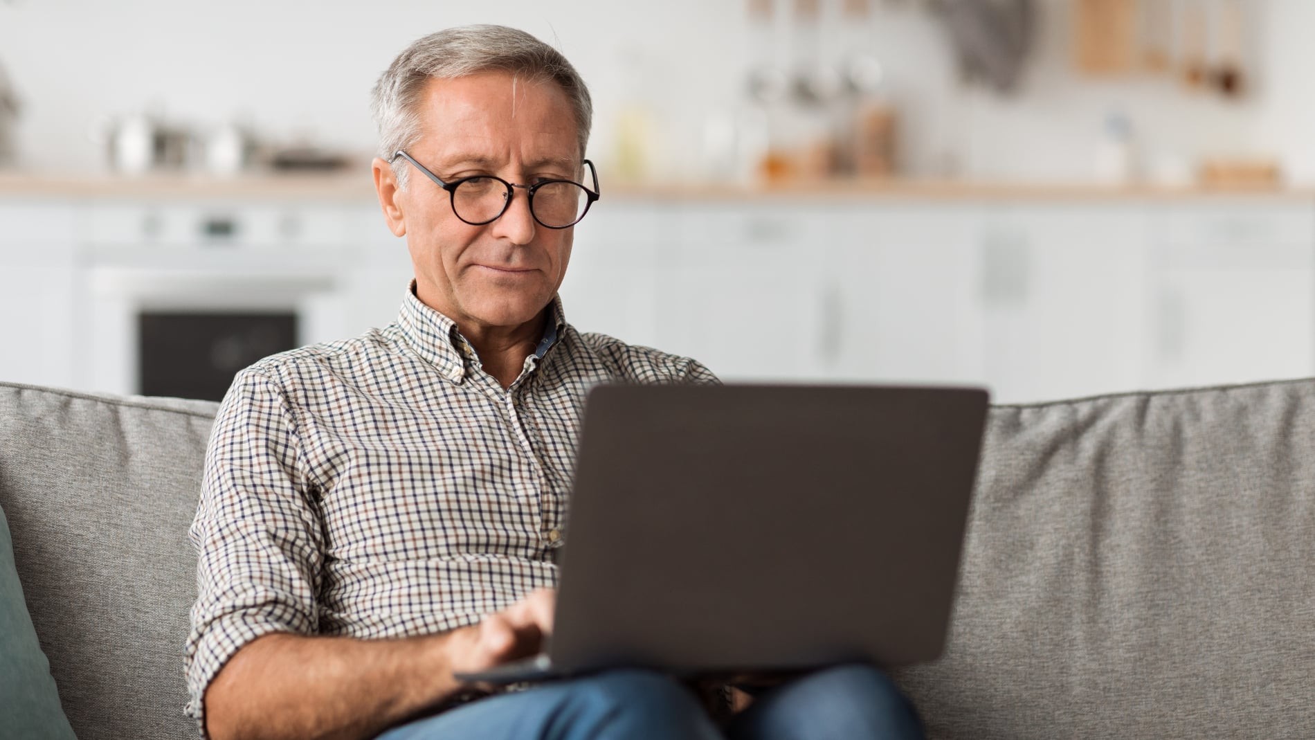 Cursos gratis en banca online y Bizum para mayores de 60 años