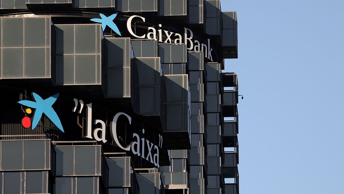 Santander, CaixaBank y BBVA encarecen las hipotecas fijas