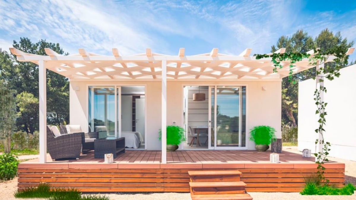 El chollo de casa prefabricada con terraza y pérgola por 9.000 euros