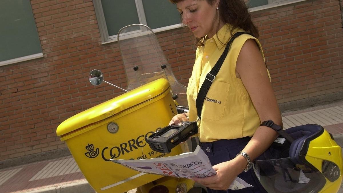 Correos contratará a 2.500 empleados de refuerzo para cubrir las elecciones del 28 de mayo