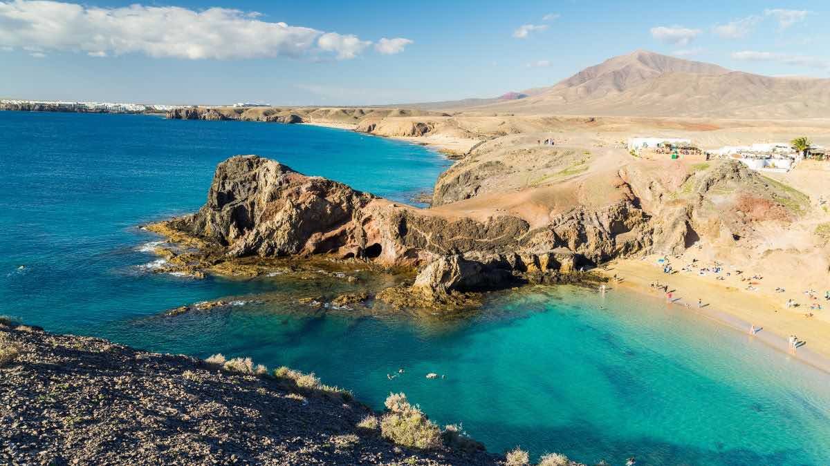 ¿Pensando en una escapada por el Puente de Mayo? Destinos más caros y baratos