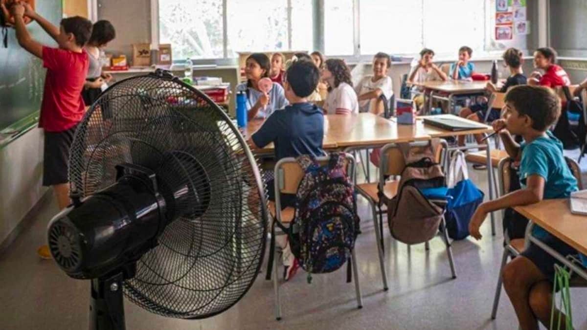 Los colegios andaluces podrán mandar a los niños a casa a las 12 de la mañana