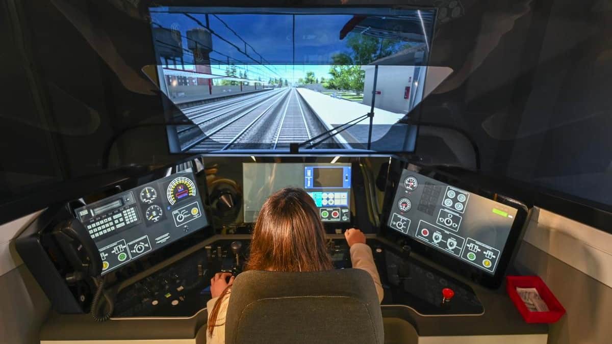 El curso para ser conductor de Renfe que cuesta más de 21.000 euros