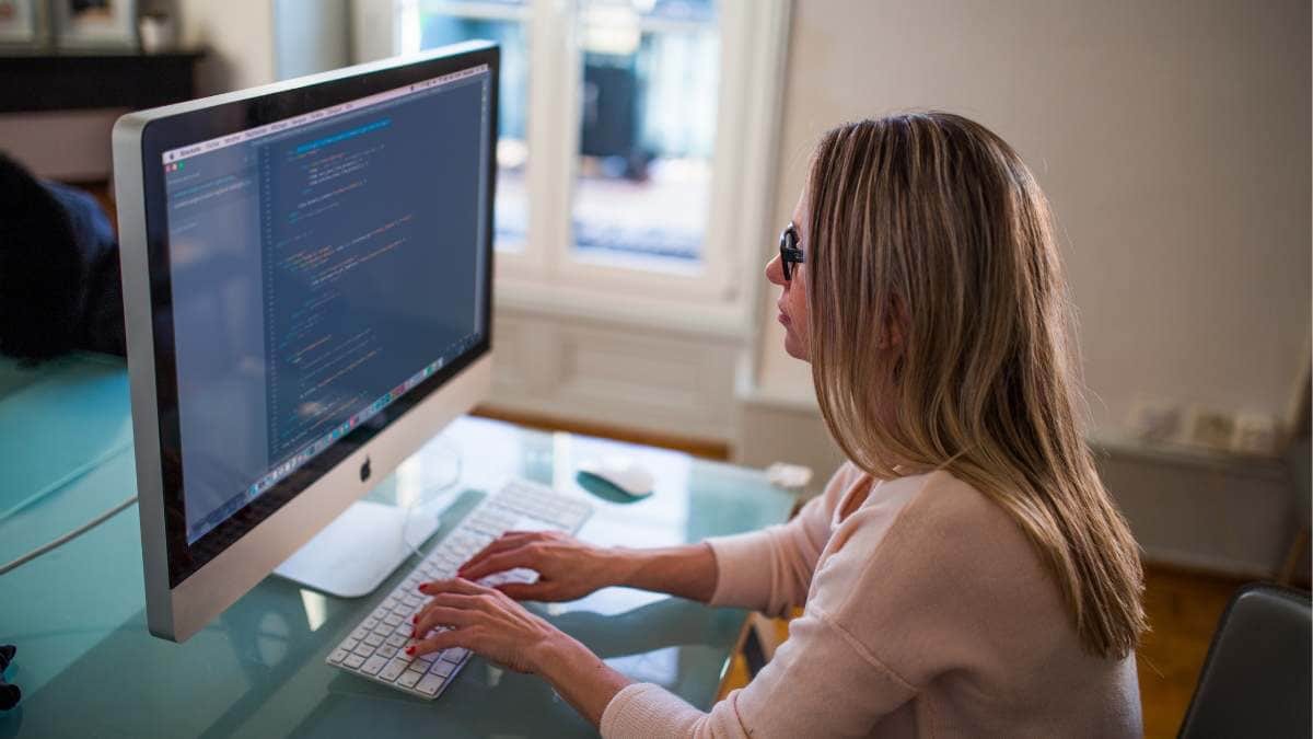 La profesión de futuro en la que puedes formarte ahora gratis y tiene un sueldazo
