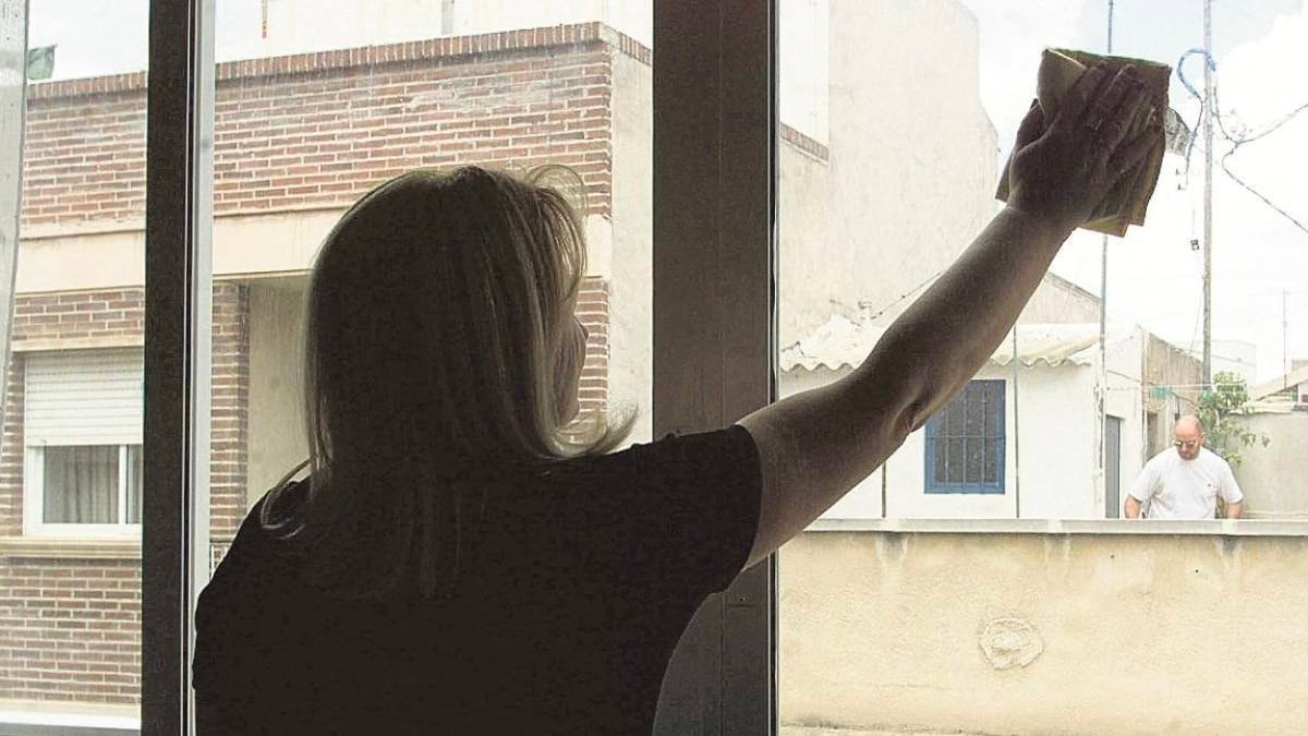 ¿Pueden las empleadas del hogar cobrar el paro y la prestación por maternidad?
