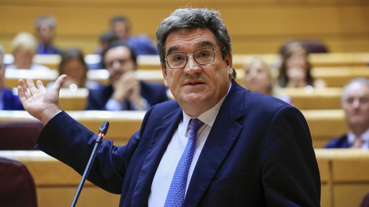 Escrivá consolida su apuesta por la 'inmigración laboral'