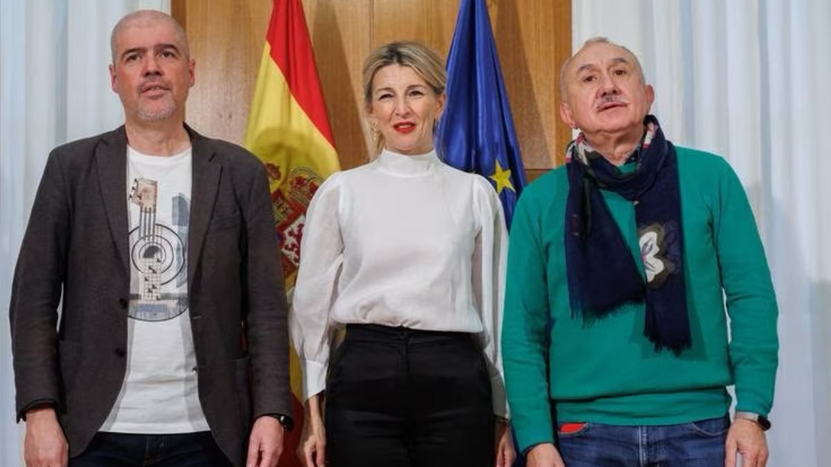 Yolanda Díaz acuerda el nuevo Estatuto del Becario con los sindicatos y sin CEOE: las claves