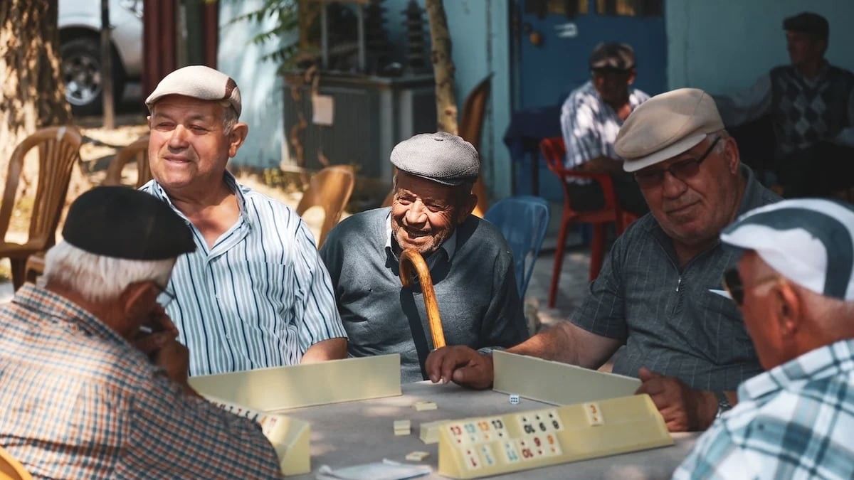 Así subirán las pensiones contributivas y no contributivas en 2024