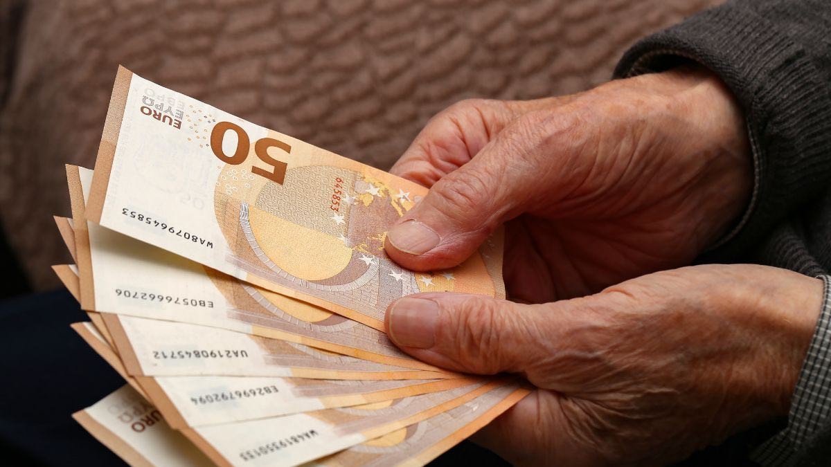 La ayuda temporal de viudedad que puedes cobrar si no tienes derecho a una pensión