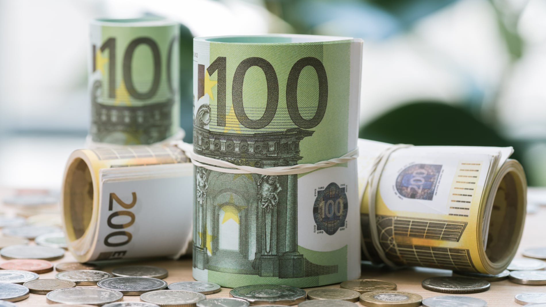 Hacienda multa con hasta 5.000 euros por llevar más de este dinero en efectivo en un viaje