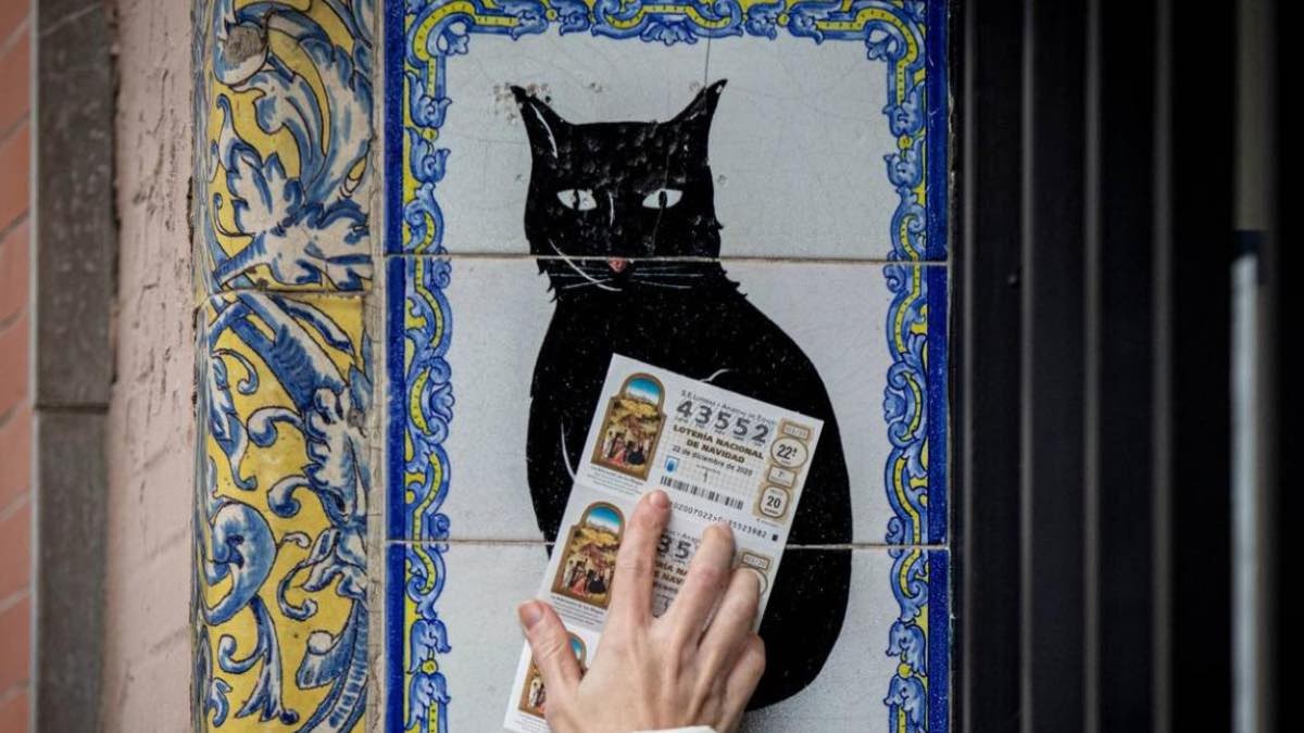 Administraciones famosas de Barcelona para comprar Lotería de Navidad si la visitas en verano