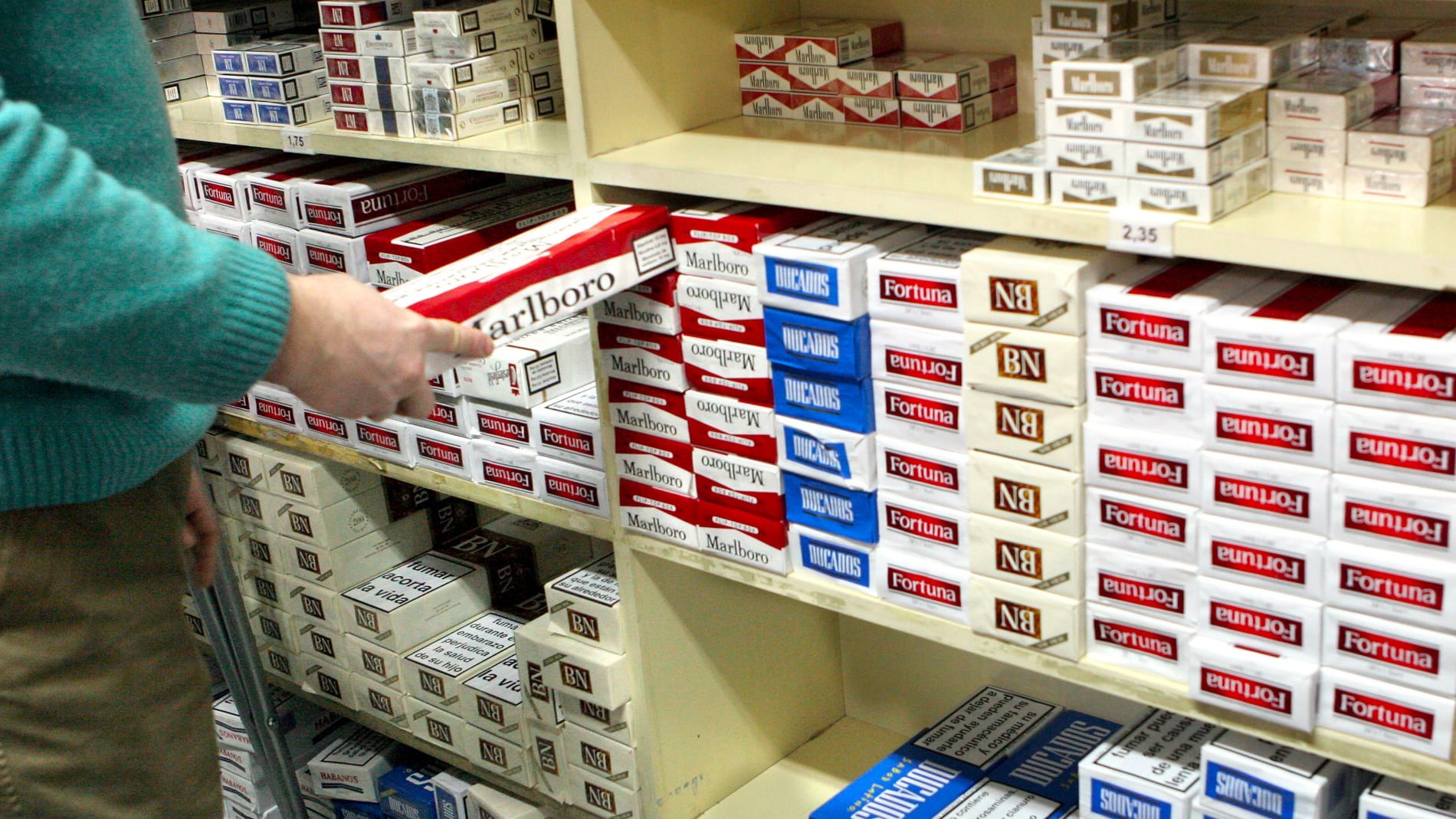 El BOE publica el nuevo precio del tabaco para julio de 2023: suben estas marcas de cigarros y cigarrillos