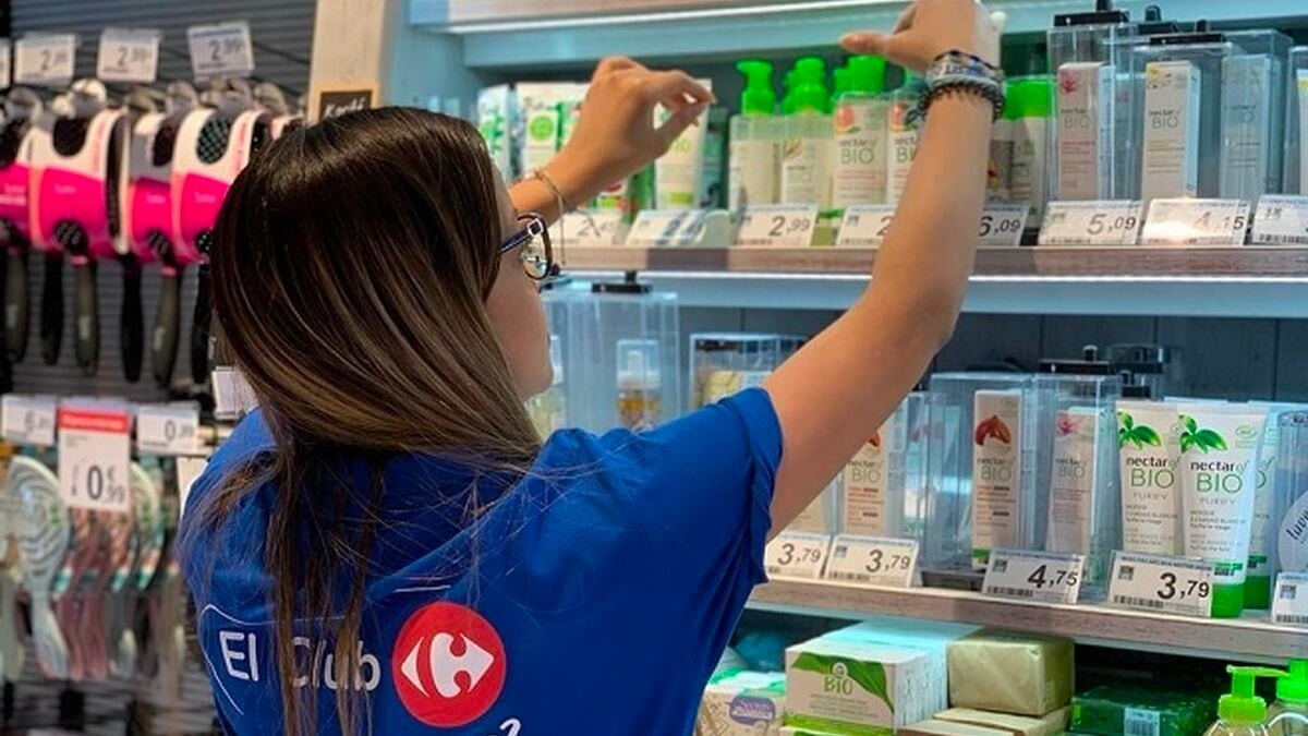 Sueldo de 1.289€ y contrato indefinido: se buscan 77 personas para trabajar en Carrefour