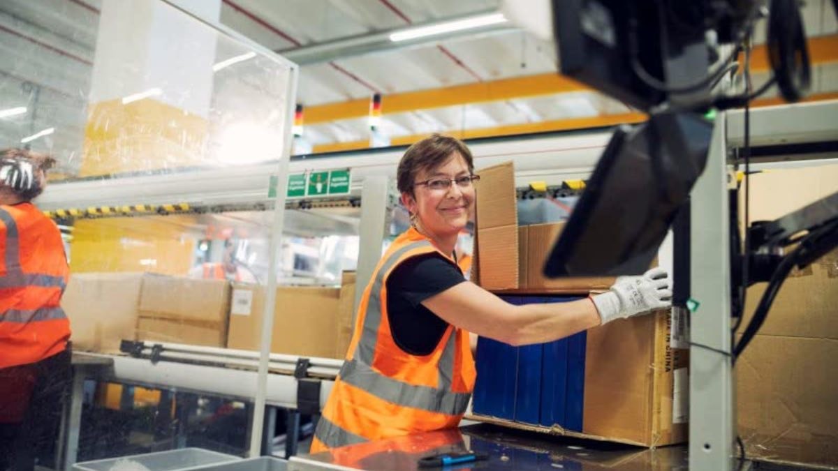 Amazon busca personal en Girona y ofrece hasta 16.600 euros de salario