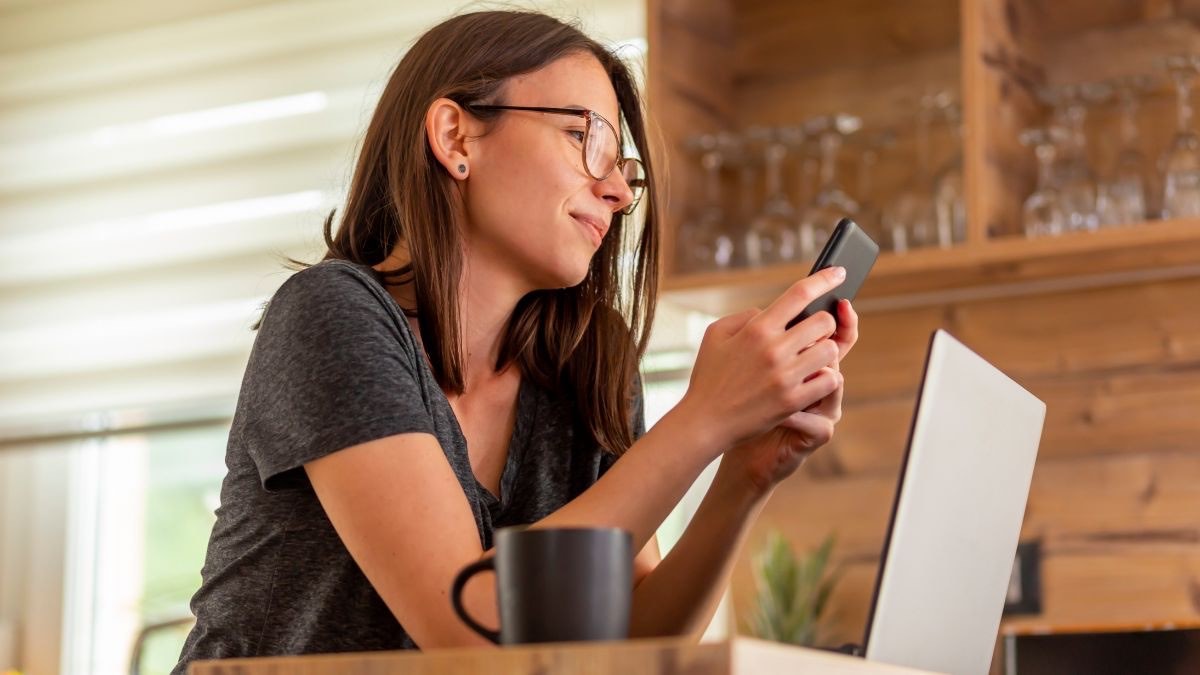 Hasta 3.750 euros de sueldo y teletrabajo en verano: ofertas de empleo para no pisar la oficina
