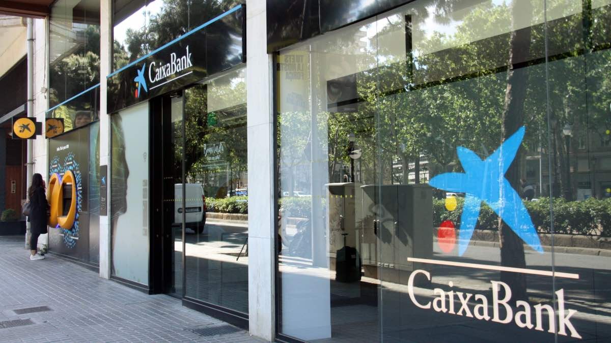 Caixabank alerta sobre esta nueva estafa que pronto llegará a España
