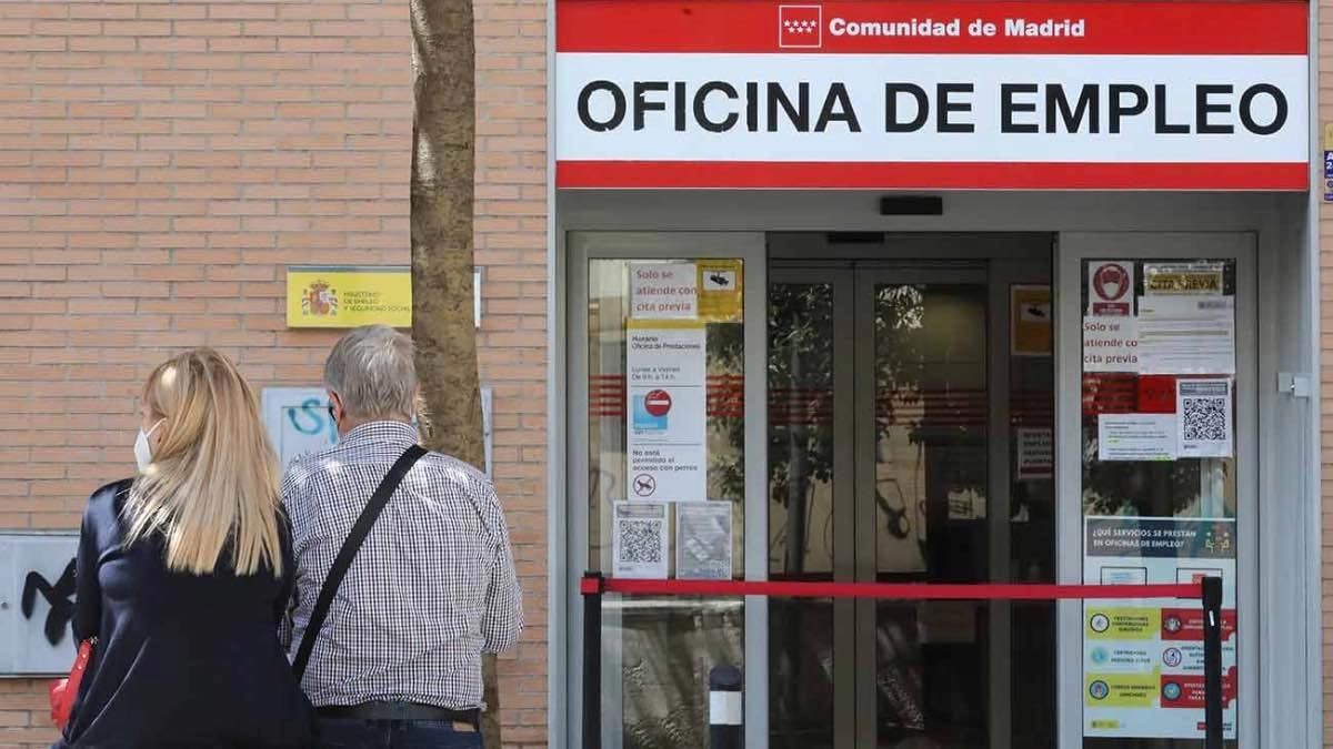 El motivo que impide a autónomos y empleadas del hogar cobrar el subsidio para mayores de 52 años