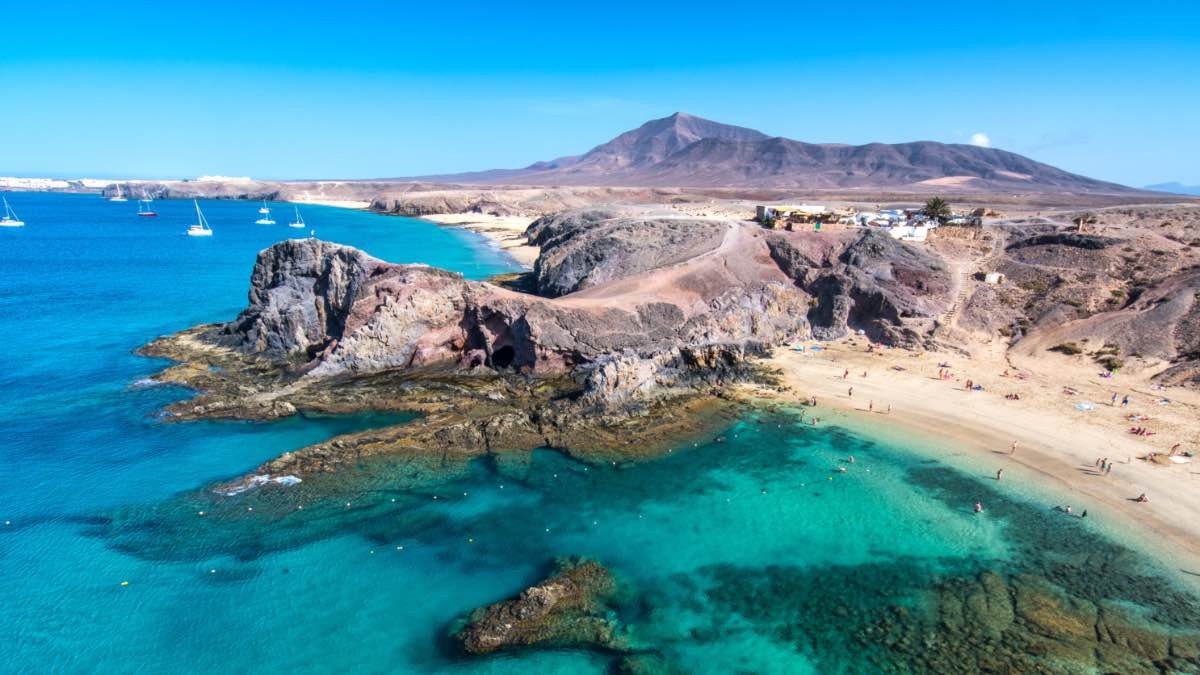 Ni Imserso, ni El Corte Inglés: esta agencia permite viajar cinco días a Lanzarote por 350 euros