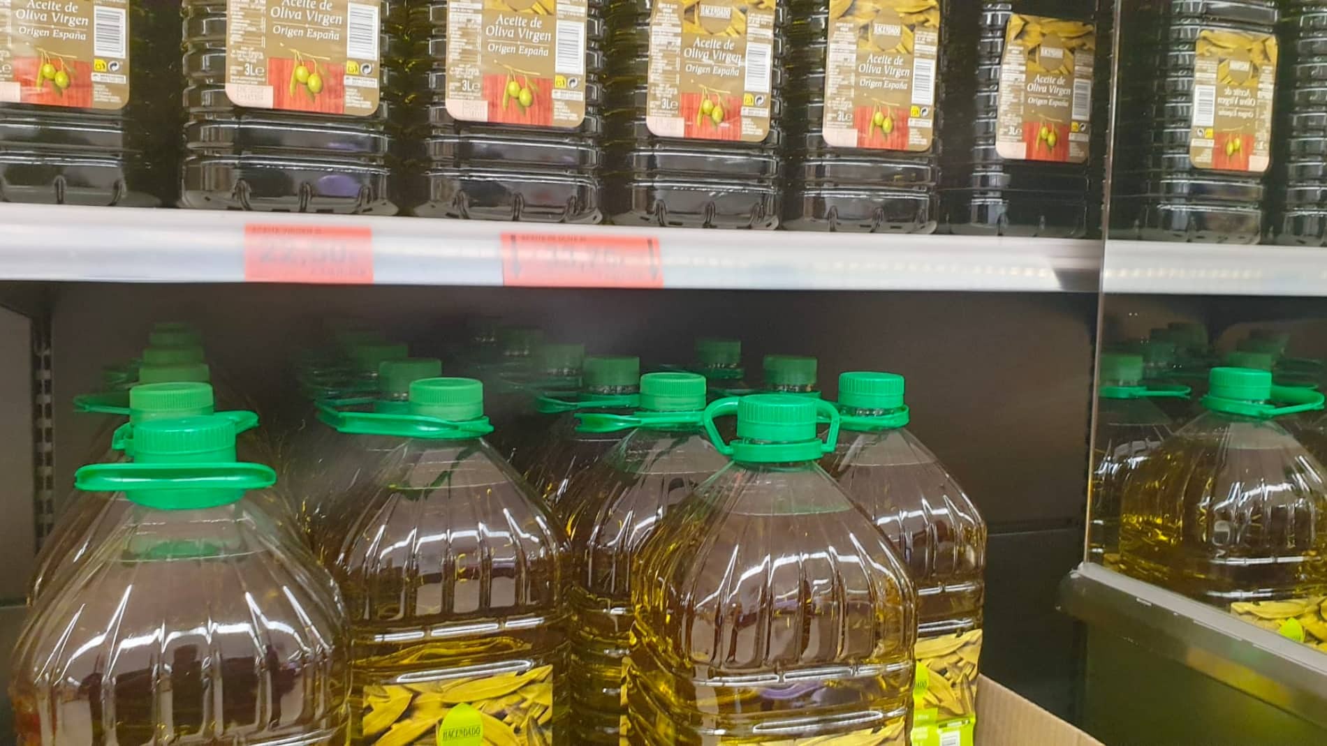 El supermercado donde el aceite de oliva más barato: hasta 15 euros por garrafa