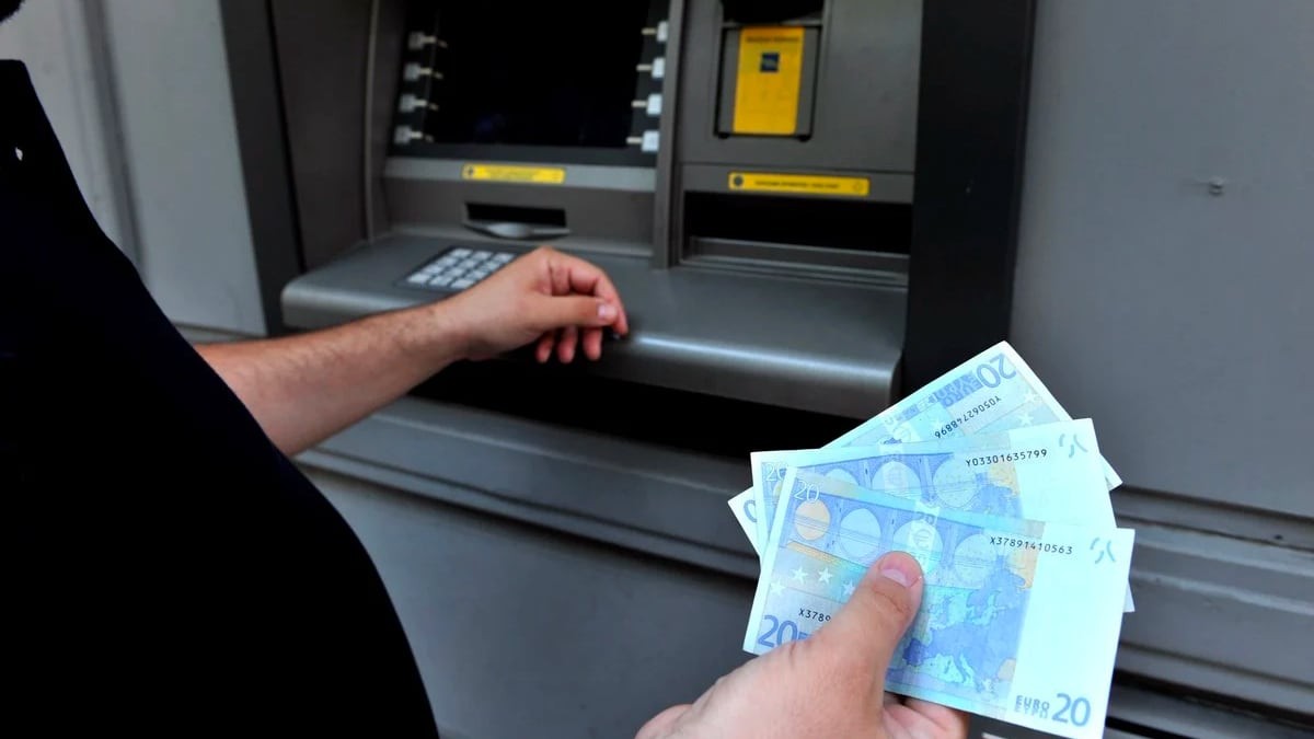 Los bancos que han empezado a cobrar hasta 60 euros de comisiones en septiembre