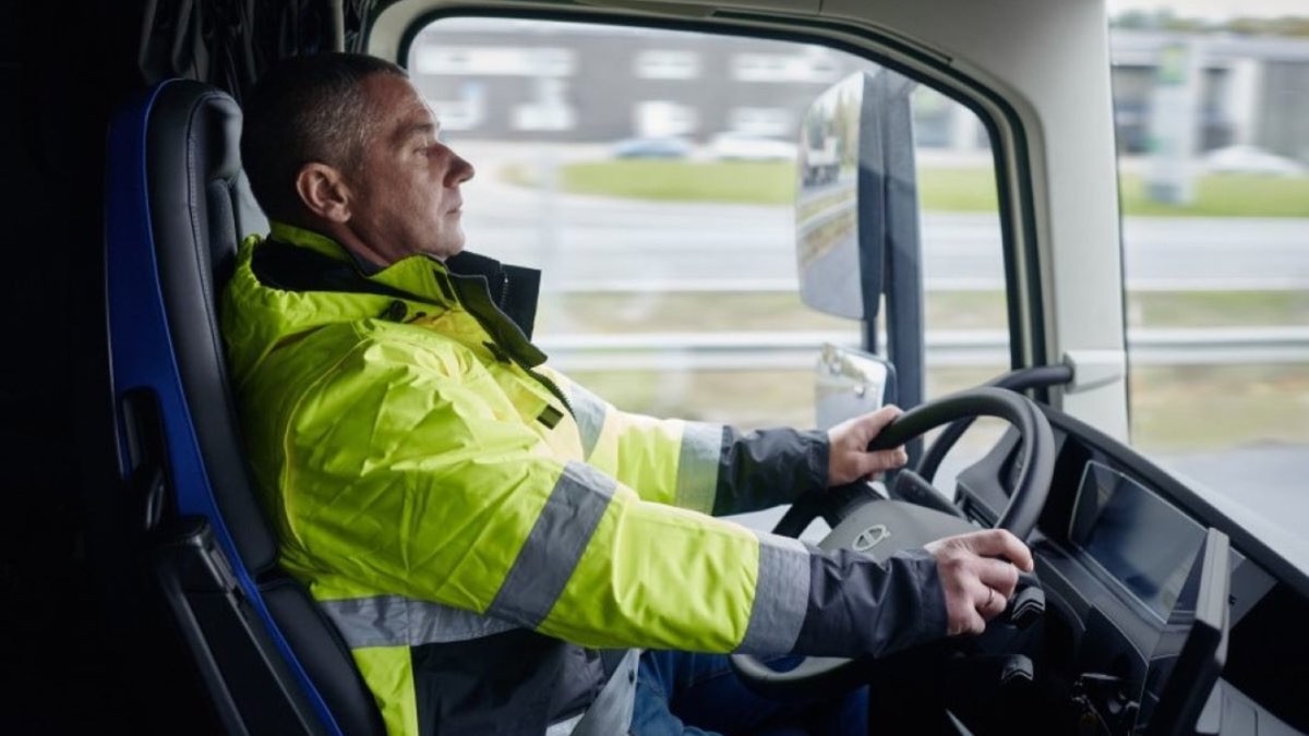 Curso gratuito de camionero para trabajar en Alemania: puedes ganar desde 2.600 euros