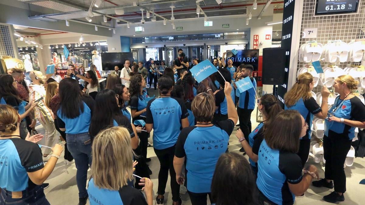 Primark publica 120 nuevas ofertas de empleo para este verano