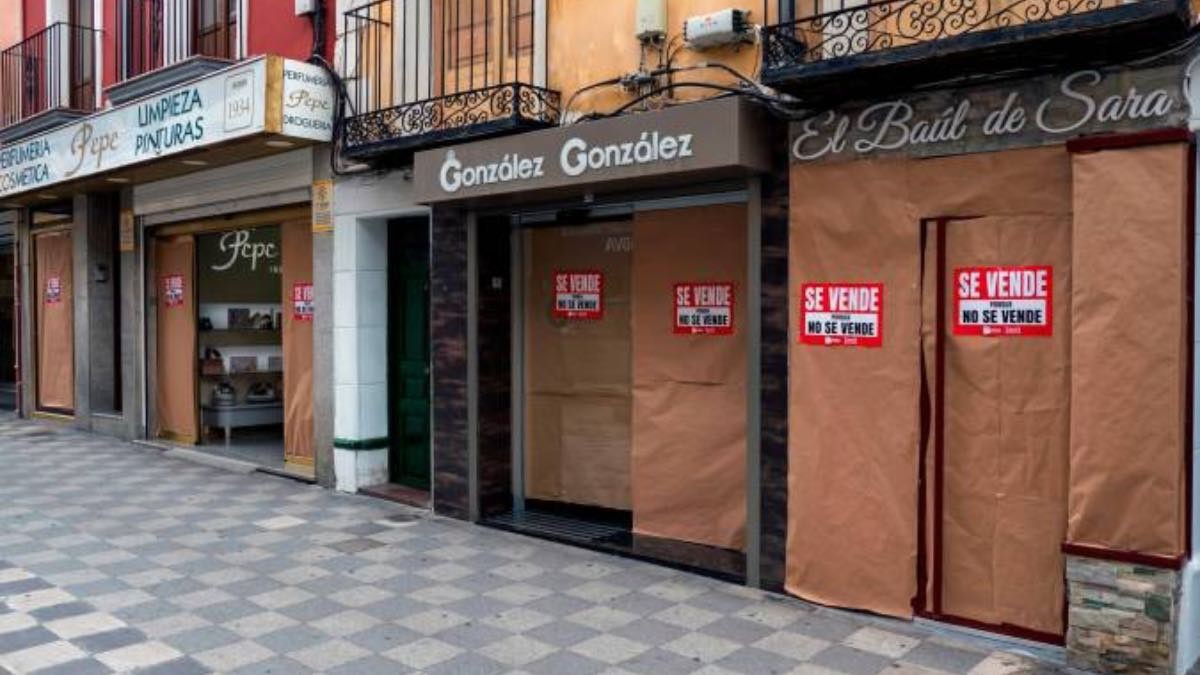 Las empresas resisten y frenan el desplome de las ventas en España durante el mes de julio
