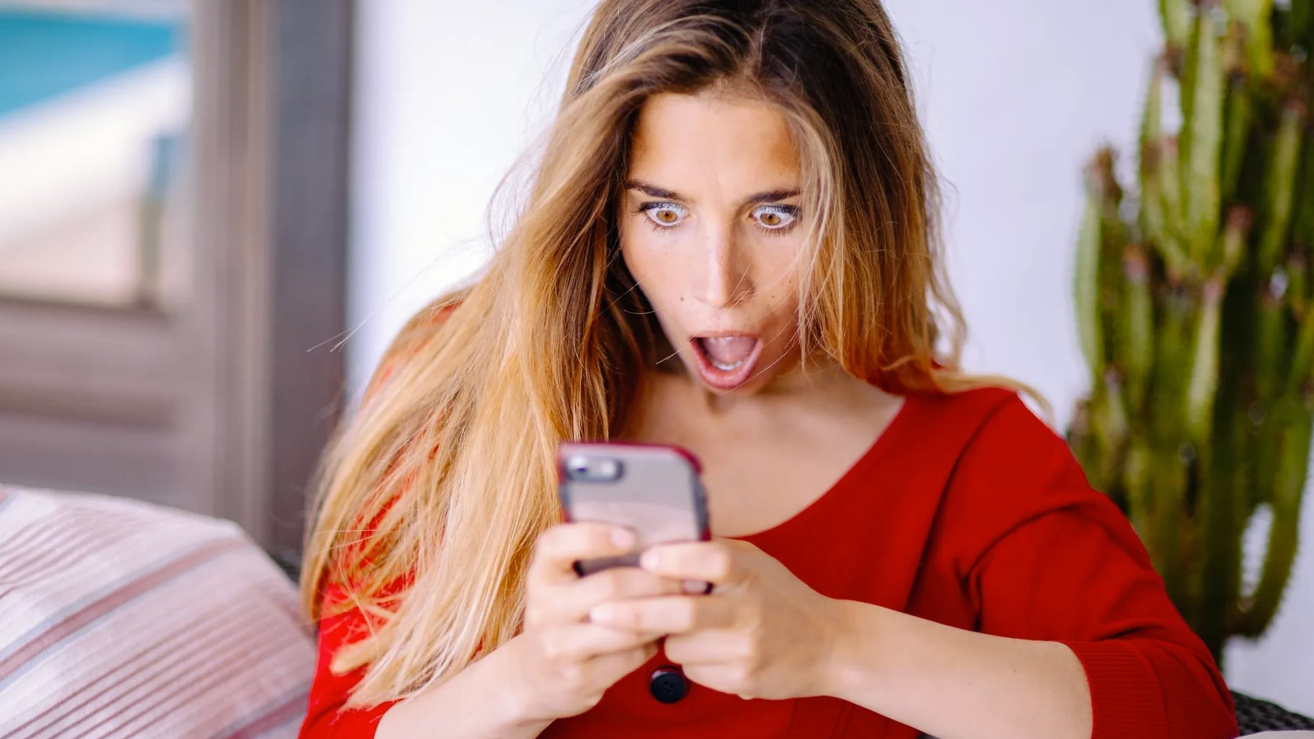 Cuidado con este dato en la factura del teléfono: pueden estar espiándote