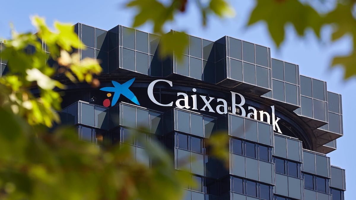 Interés desde el 1,25%, cuota bonificada y sin comisiones: así es la nueva hipoteca fija de CaixaBank
