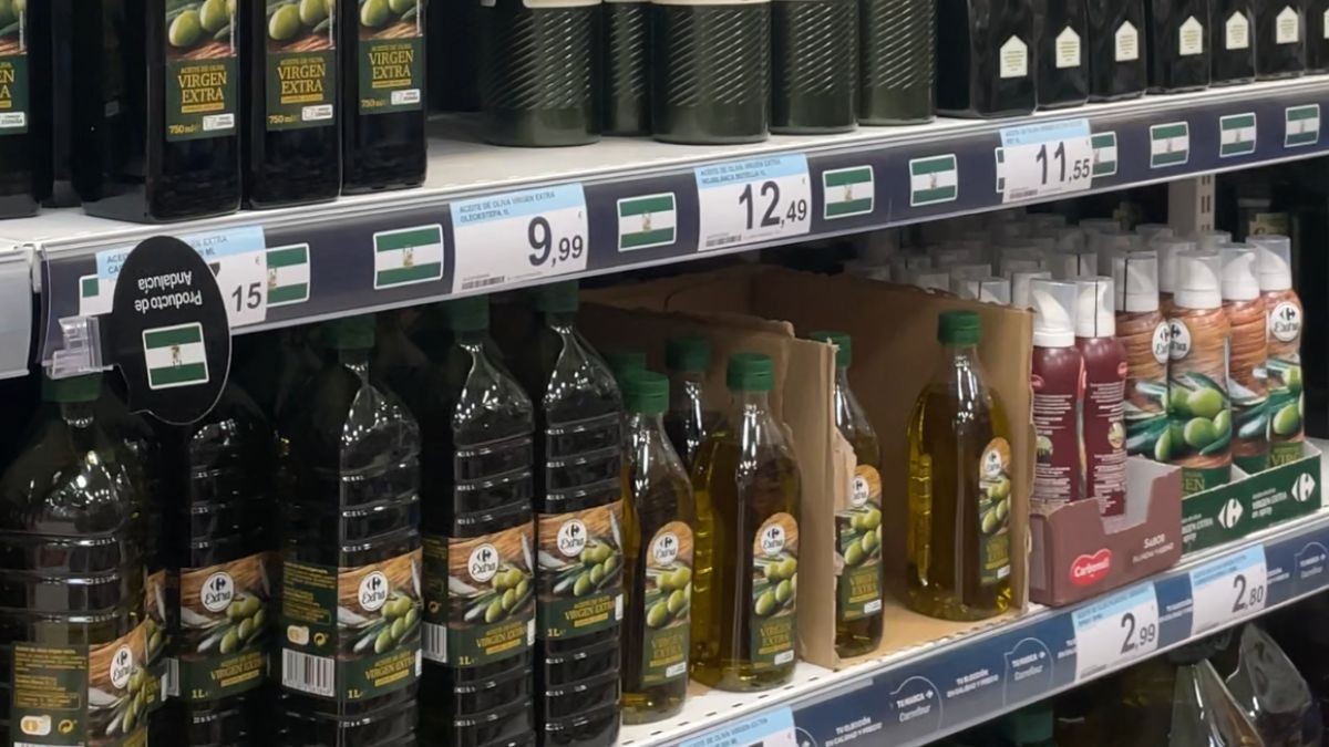 Carrefour baja el precio de su aceite de oliva y lanza un dardo a Mercadona y Lidl 