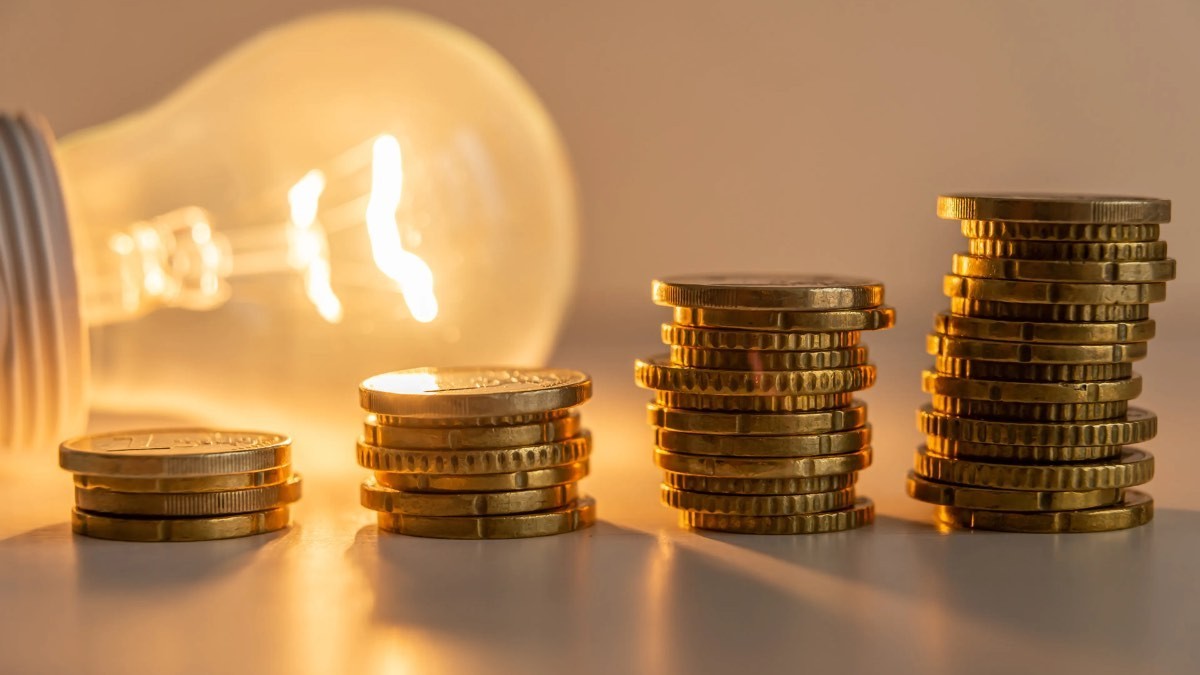 El precio de la luz lunes, 11 de septiembre de 2023 por horas: cuándo es más barata y cara