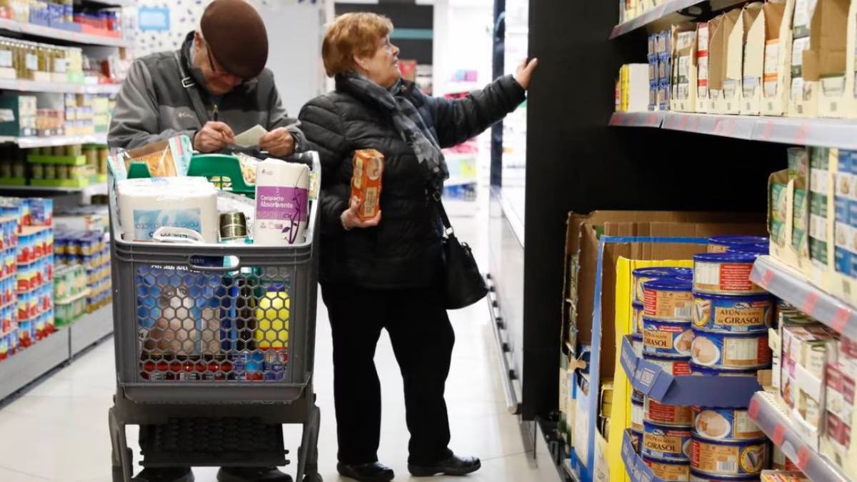 Malas noticias para los consumidores: las empresas esperan un repunte de precios en 2024