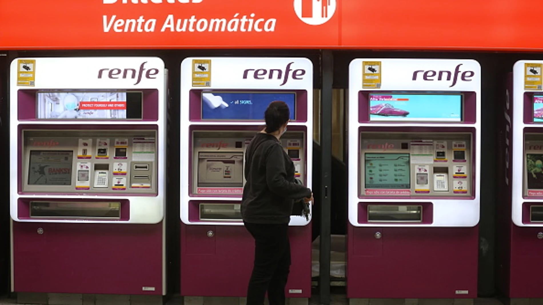 Los nuevos abonos gratuitos para los trenes de Renfe entran en vigor hoy: precio y cómo comprarlos