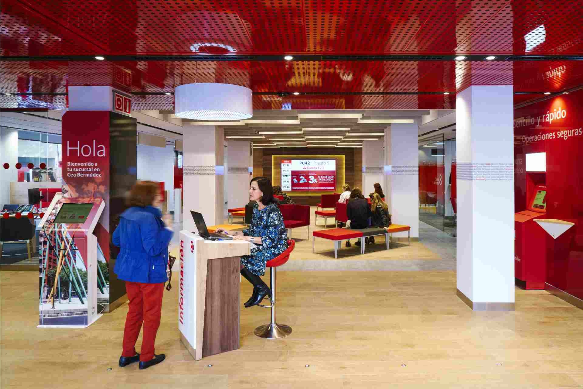 Banco Santander busca 70 agentes para trabajar en sus bancos en España