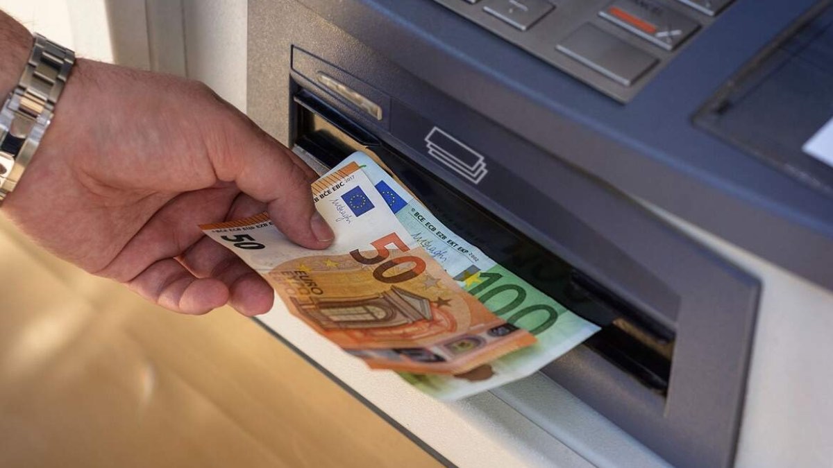 El BBVA te adelanta hasta 3.000 euros sin intereses ni comisiones: ¿Cómo conseguirlo?