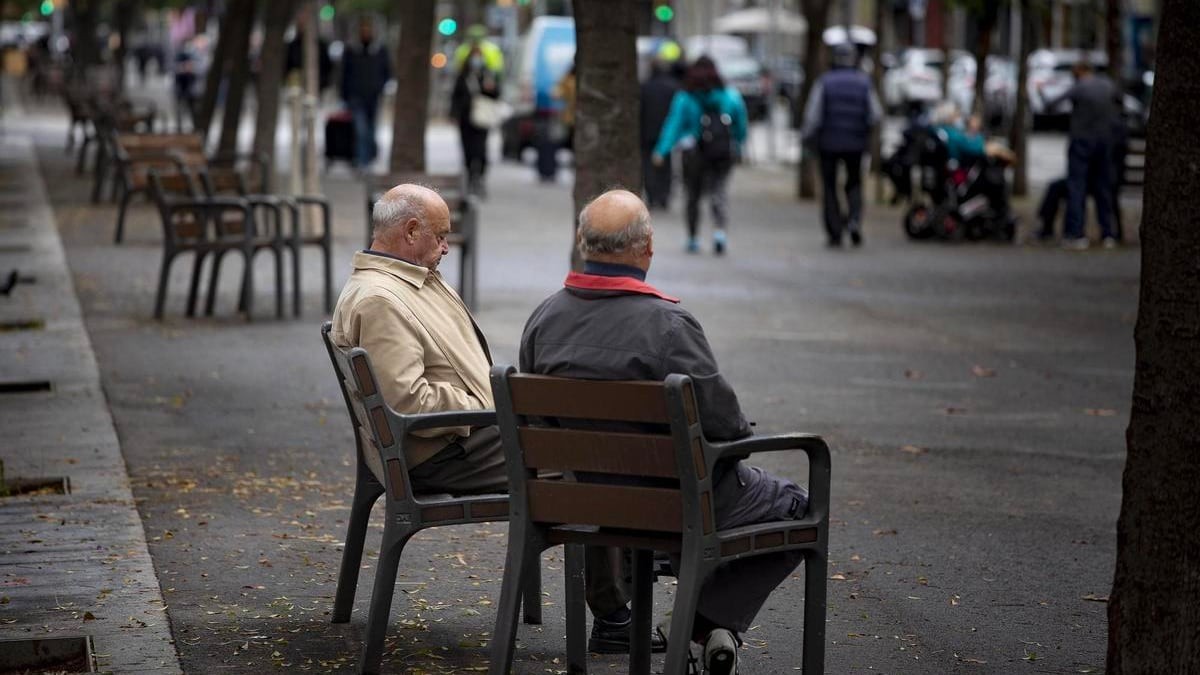 Así subirán las pensiones, las mínimas y las no contributivas hasta 2027, según la Seguridad Social