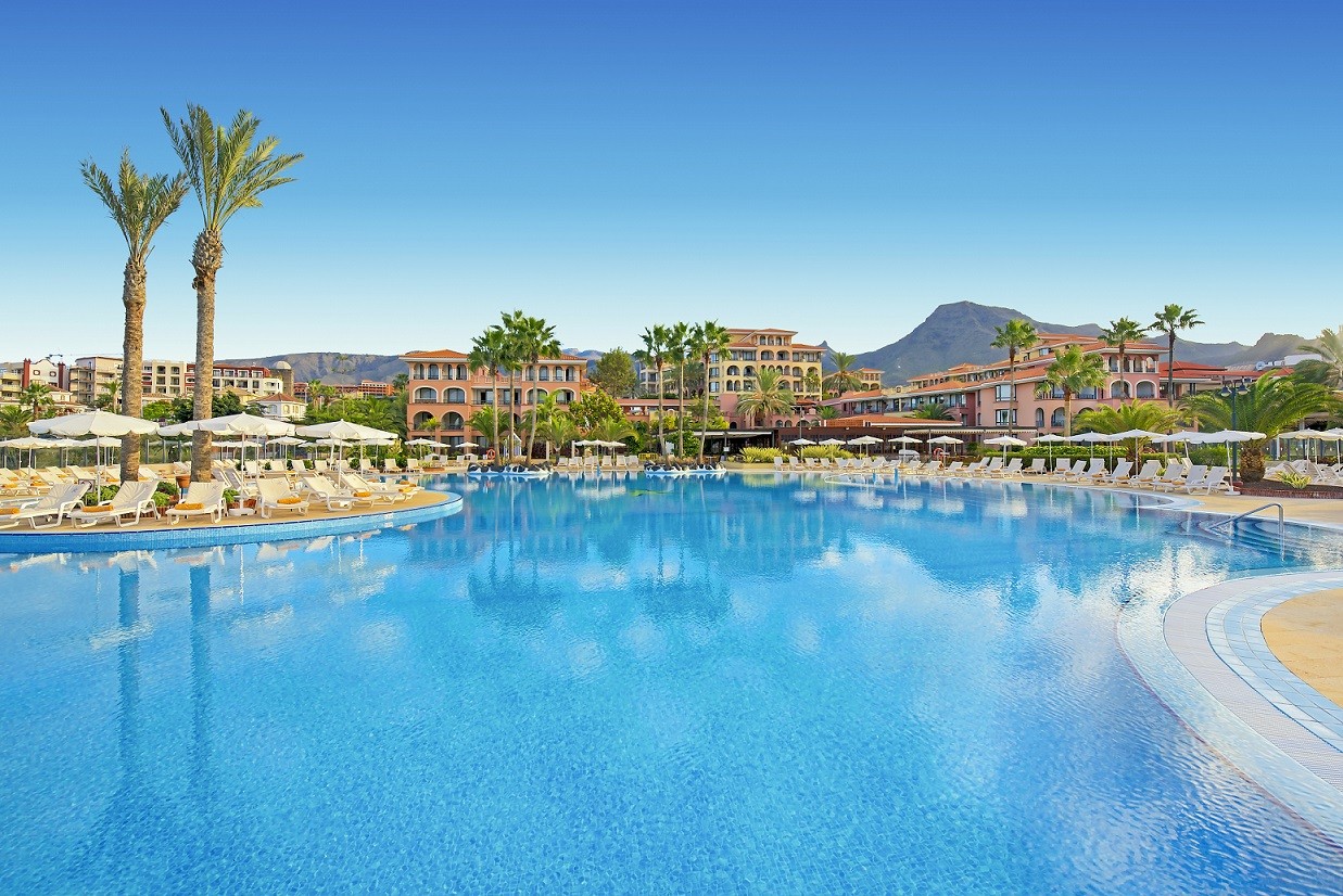 Formación Profesional Dual para el empleo de Iberostar con contrato de trabajo