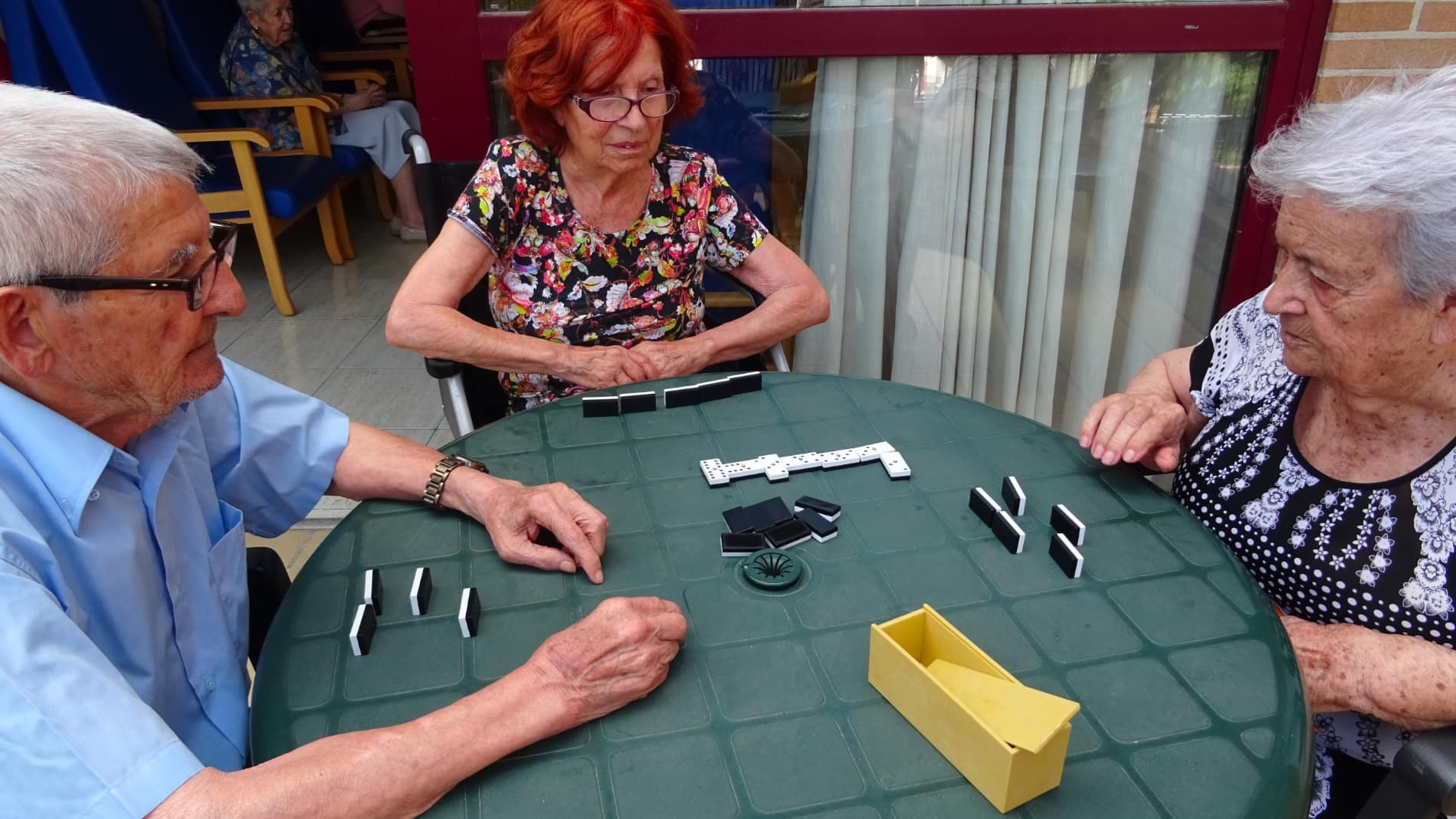 ¿Puedo recibir una pensión de jubilación si soy mayor de 65 años y nunca he cotizado?