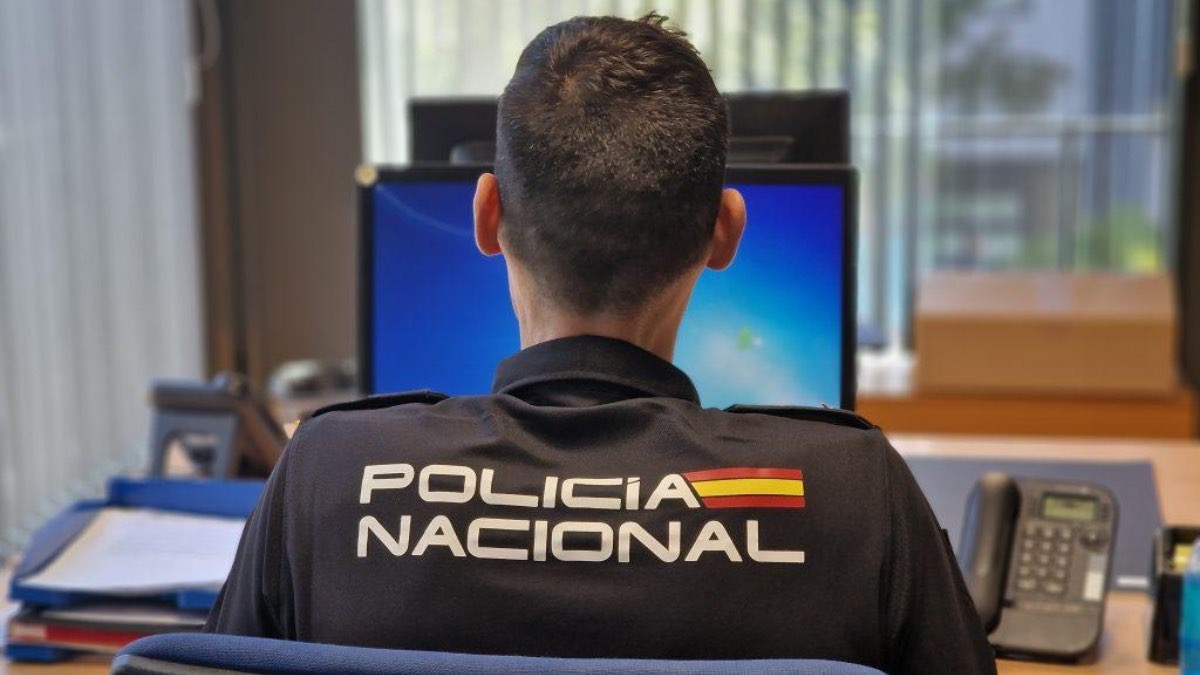 El correo de la Policía Nacional que reciben miles de ciudadanos en España: no es una estafa