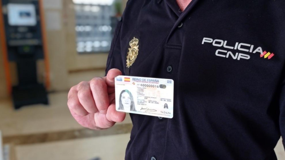 La Policía Nacional lanza un importante aviso sobre el DNI a todos los españoles
