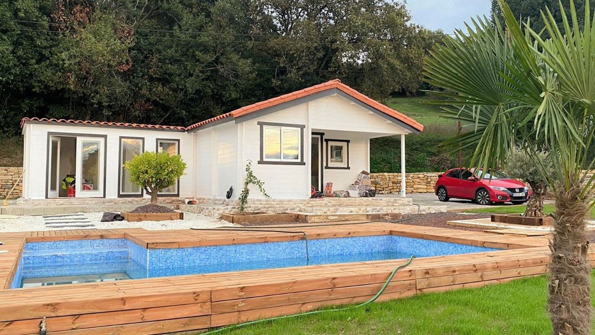 La baratísima casa prefabricada con 5 estancias y porche para toda la familia: menos de 17.000 euros